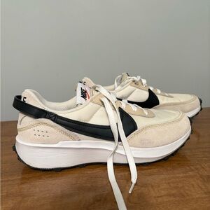 Nike Women's Beige and Black Sneakers